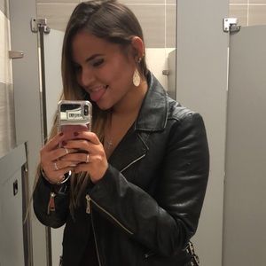 Meet your Posher, Carlie